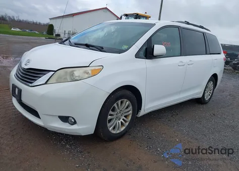 2011 Toyota Sienna Xle from USA, damaged, VIN 5TDYK3DC1BS057665